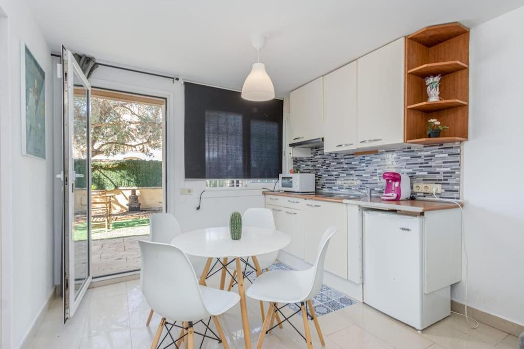 Casita Con Jardin, Bbq, Wifi, Centro Y Playa Villa Empuriabrava Exterior foto
