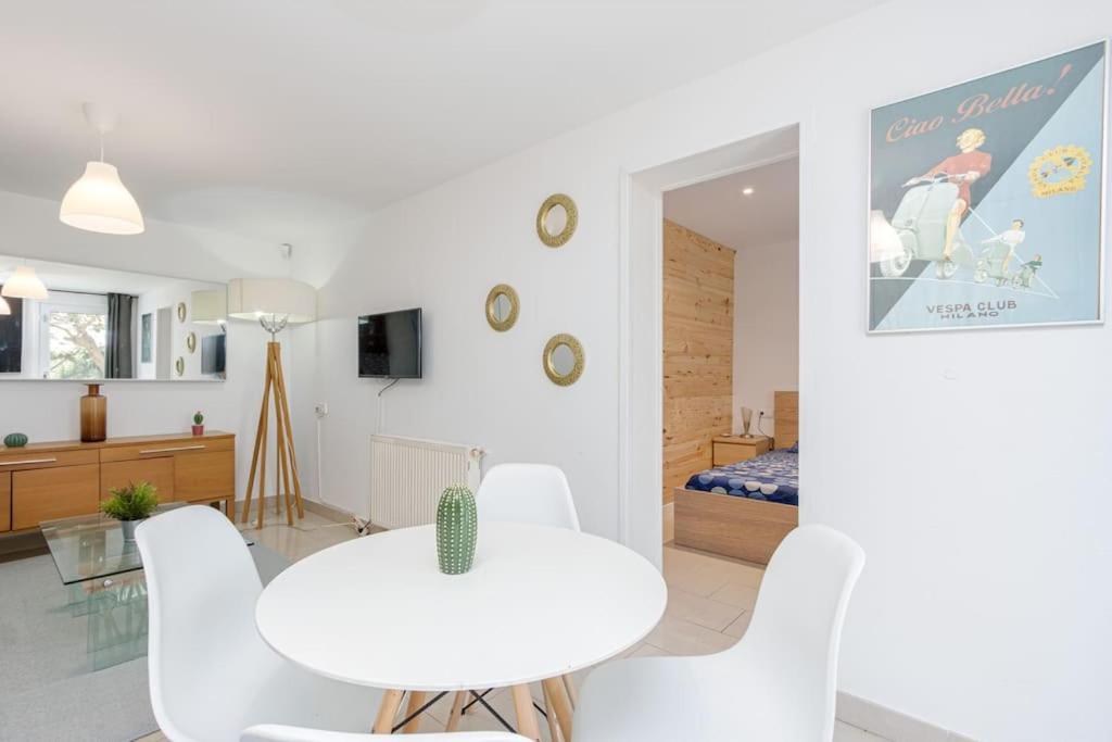Casita Con Jardin, Bbq, Wifi, Centro Y Playa Villa Empuriabrava Exterior foto